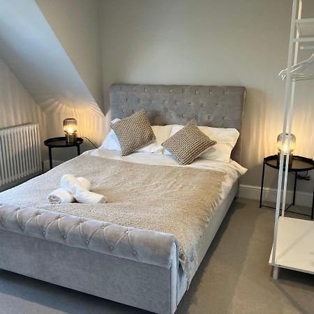 Stylish 1 Bed Flat With Private Terrace In Wimbledon - 3 The Queens 伦敦 外观 照片