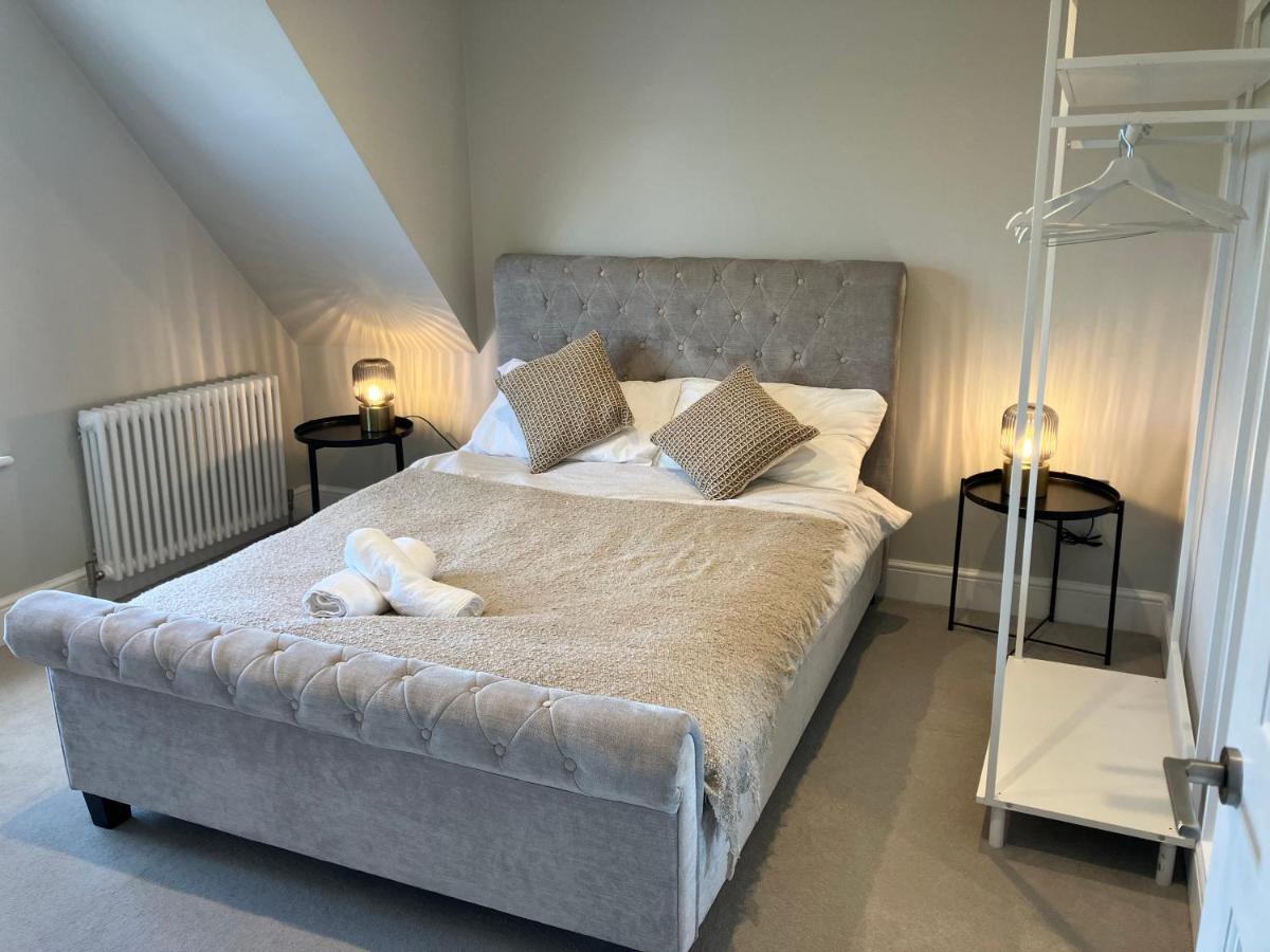 Stylish 1 Bed Flat With Private Terrace In Wimbledon - 3 The Queens 伦敦 外观 照片