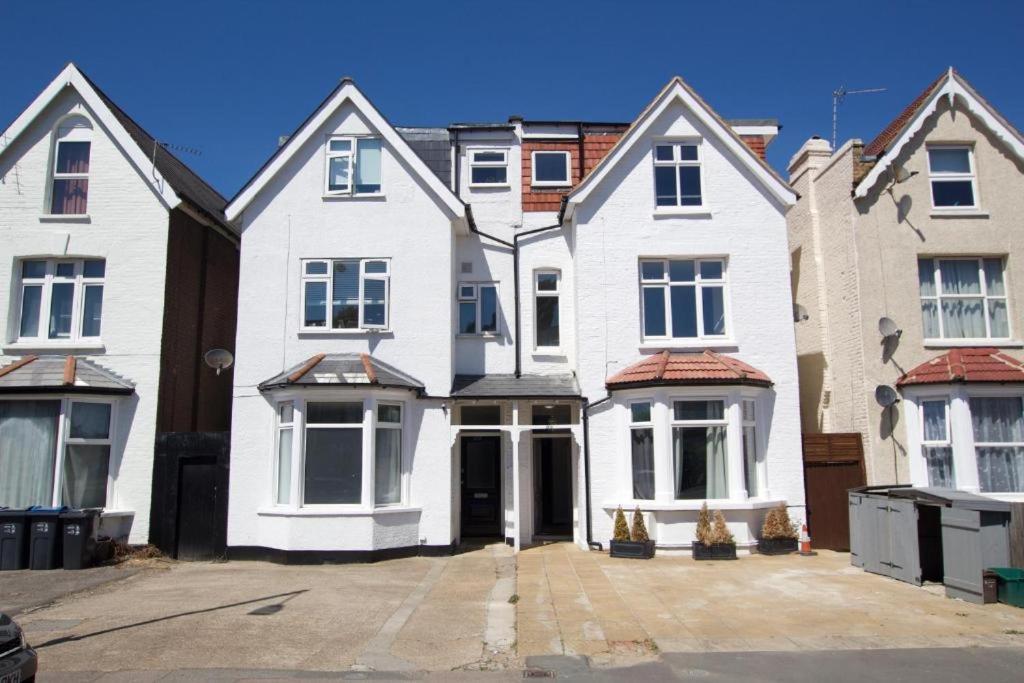 Stylish 1 Bed Flat With Private Terrace In Wimbledon - 3 The Queens 伦敦 外观 照片